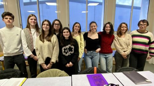 Les élèves de la classe de 1ère G2, option occitan de la Cité Scolaire du Couserans, Saint-Girons, Ariège : Iris, Charline, Maël, Éloïse et Éloïse, Inès, Clara, Élisa et Loïs. PHOTO PNRPA